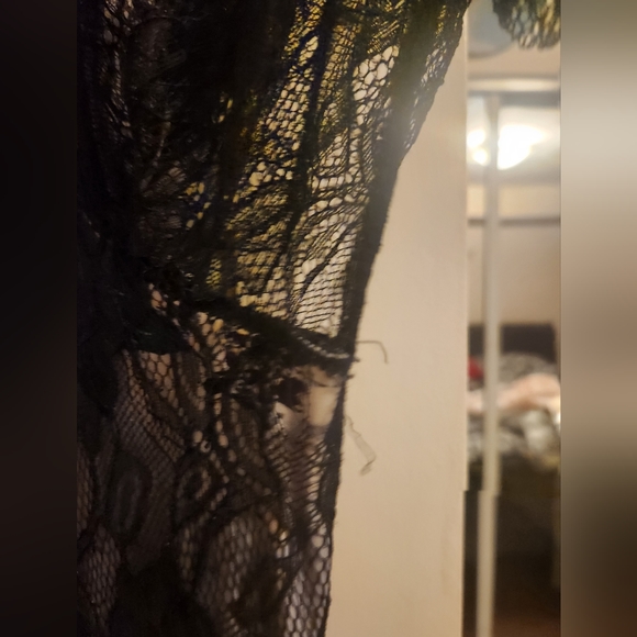 Sangria brand , size 2 x , lace dress with floral - Picture 6 of 6